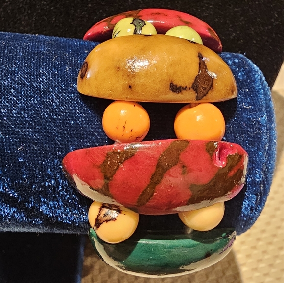 Colorful Peruvian Artesan Beaded Earrings and Bracelet NWOT - Picture 7 of 8